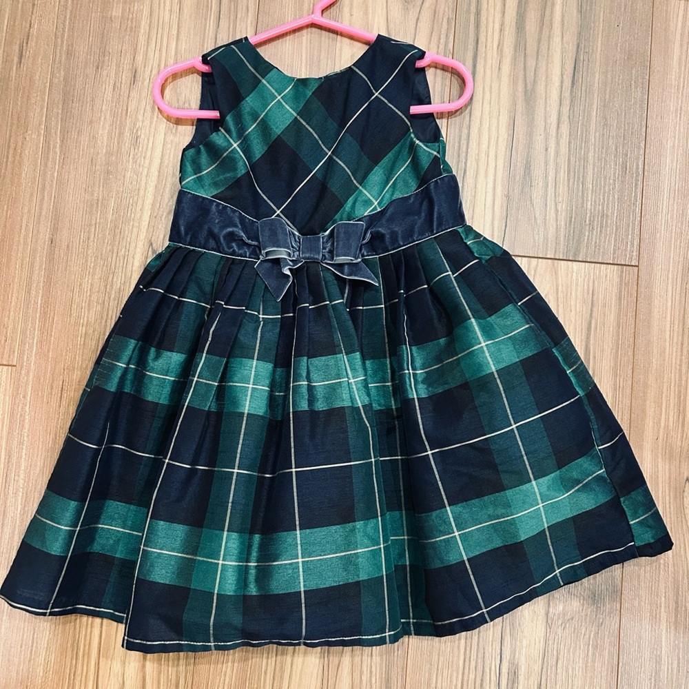 Toddler dress 2T.